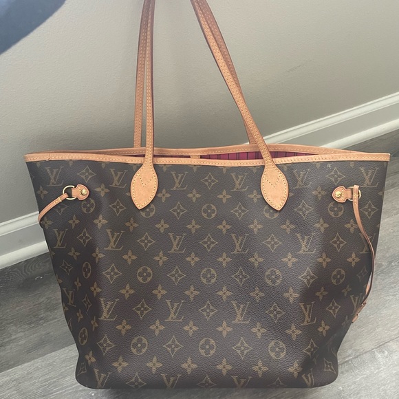 Authentic $2030 Louis Vuitton Neverfull MM Tote Bag Beige